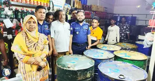 মৌলভীবাজারে অবৈধভাবে মজুতকৃত জ্বালানি তেল জব্দ